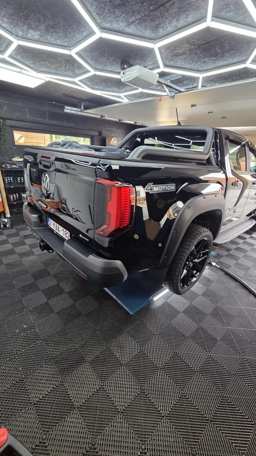 VW Amarok 4Motion — Handwas & Finish door MCC CarCleaning