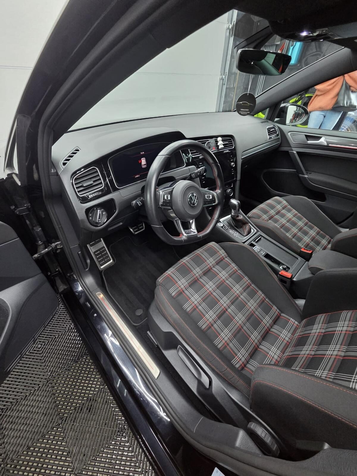 Golf GTI Interieur — Deep Clean door MCC CarCleaning