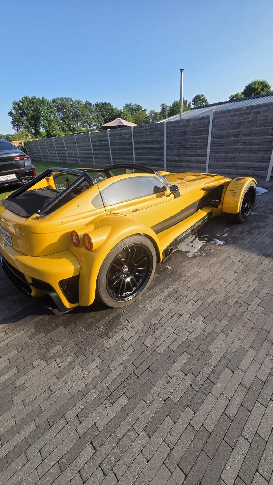 Donkervoort — Handwas & Finish door MCC CarCleaning