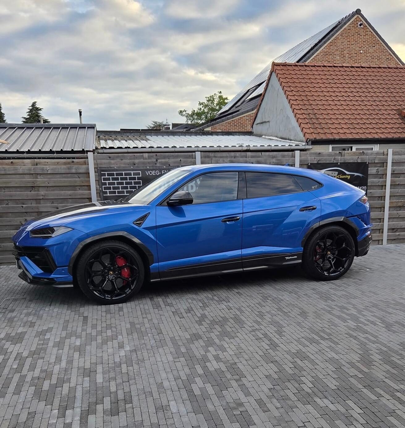 Lamborghini Urus — Ceramic Coating door MCC CarCleaning